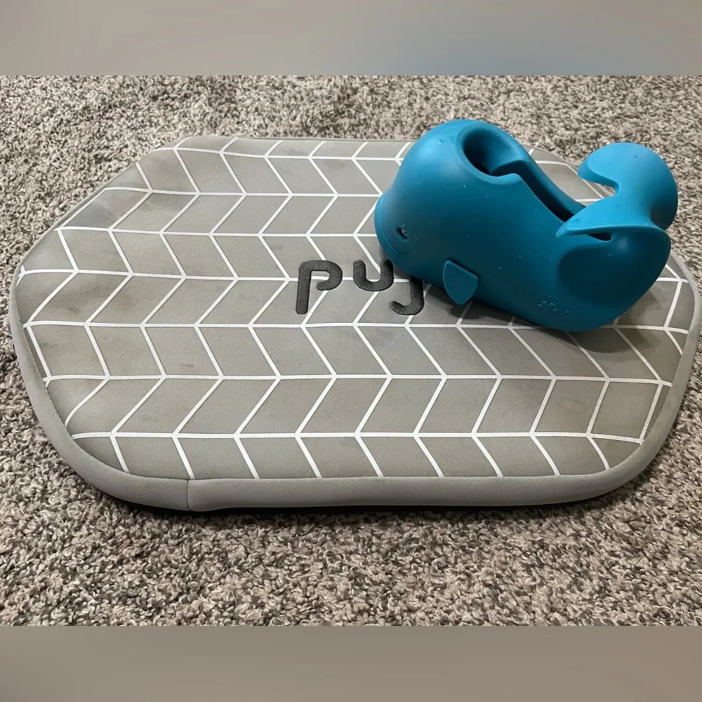 Bathtub kneeling pad and faucet cover